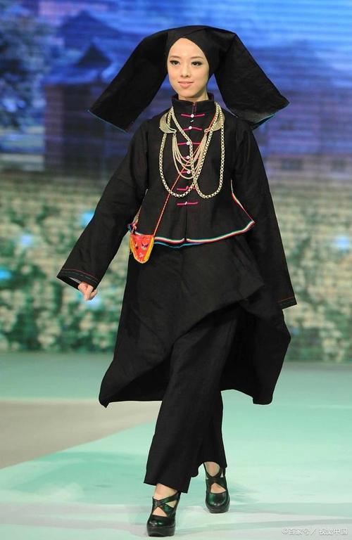 服裝搭配:民族服飾風格穿搭技巧分享